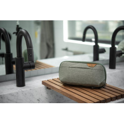 Kosmetyczka Travel Line Peak Design Wash Pouch Small Sage – mała, szarozielona